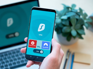 Read more about the article <strong>ExpressVPN vs. NordVPN: Evaluating the Best Free VPN App</strong>